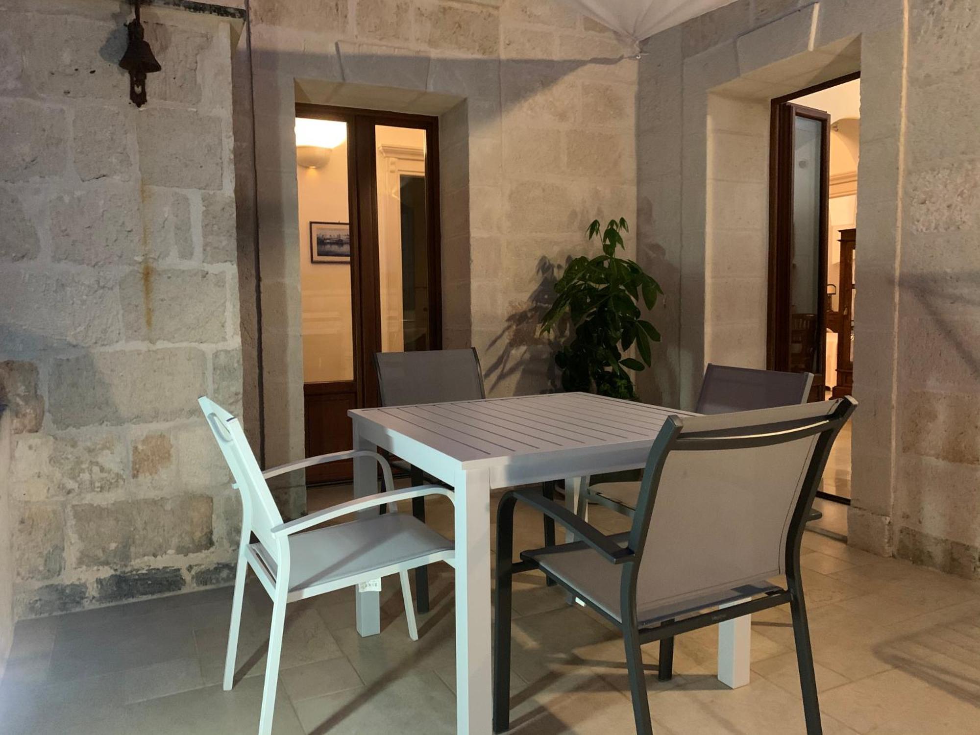 Palazzo Dei Gesuiti Monopoli Luaran gambar