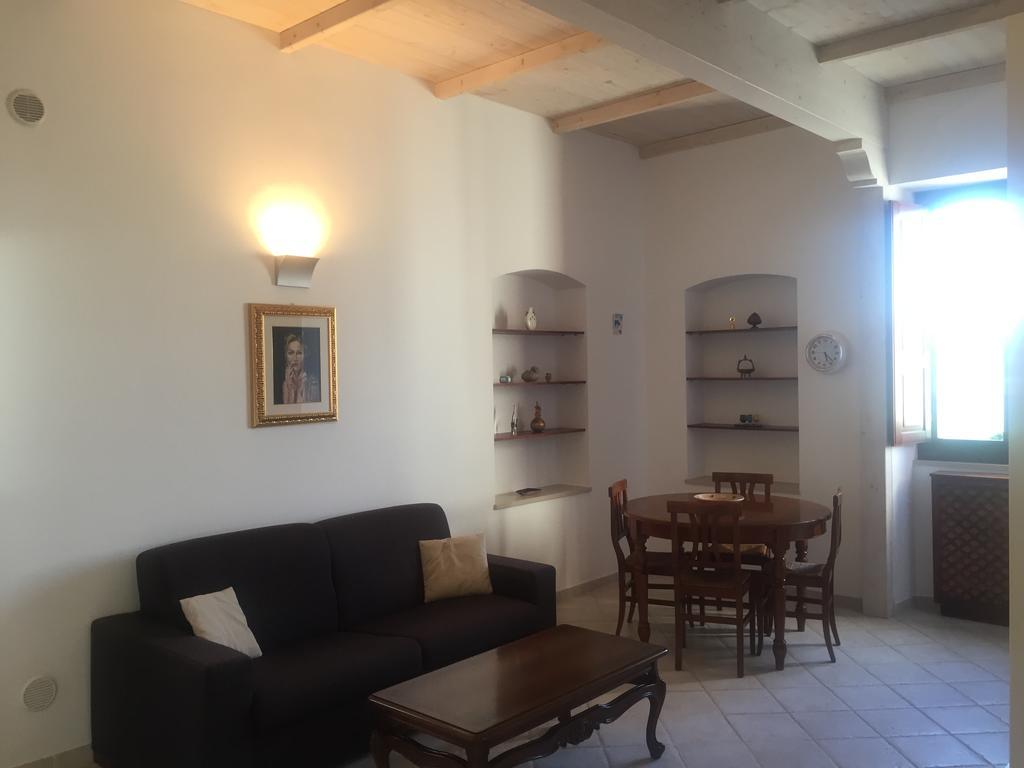 Palazzo Dei Gesuiti Monopoli Luaran gambar